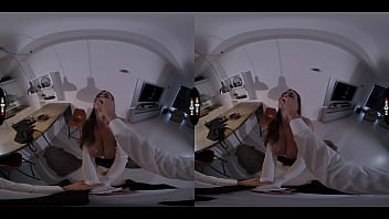 DARK ROOM VR - Josephine The Scandal Girl